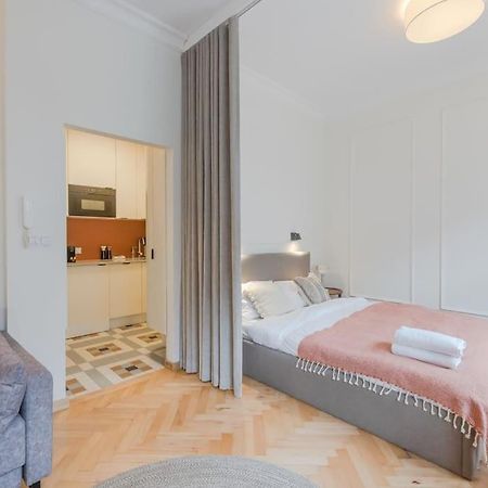 Modern Apartment In City Centre Гданьск Экстерьер фото