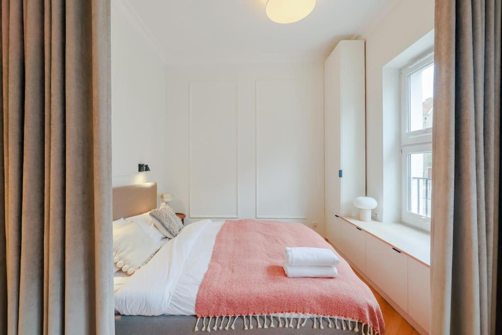 Modern Apartment In City Centre Гданьск Экстерьер фото