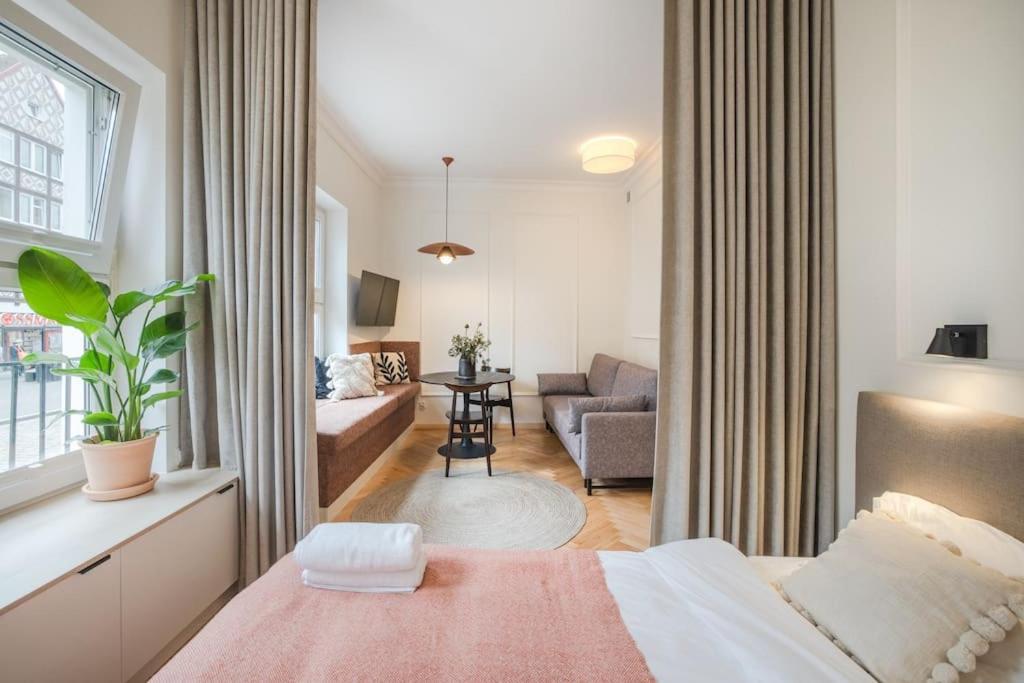 Modern Apartment In City Centre Гданьск Экстерьер фото